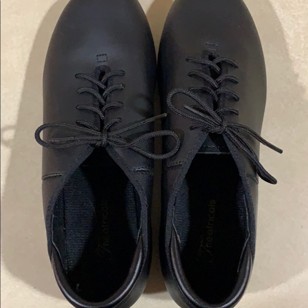 NEW women’s tap shoes